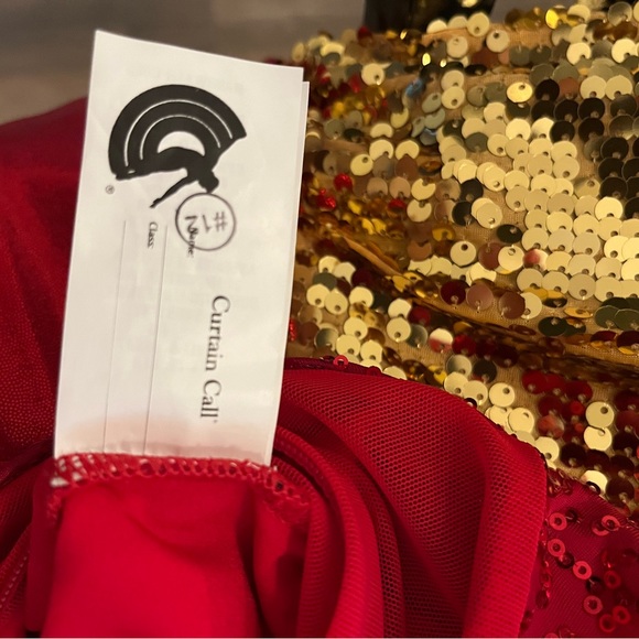 Red Dance costume - Picture 3 of 4